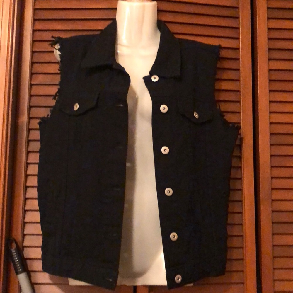 Love Tree, vest